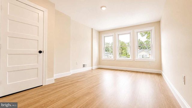 26 ELMHURST AVE, Trenton, NJ 08618