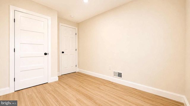 26 ELMHURST AVE, Trenton, NJ 08618