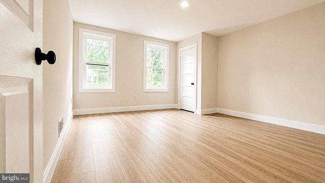 26 ELMHURST AVE, Trenton, NJ 08618