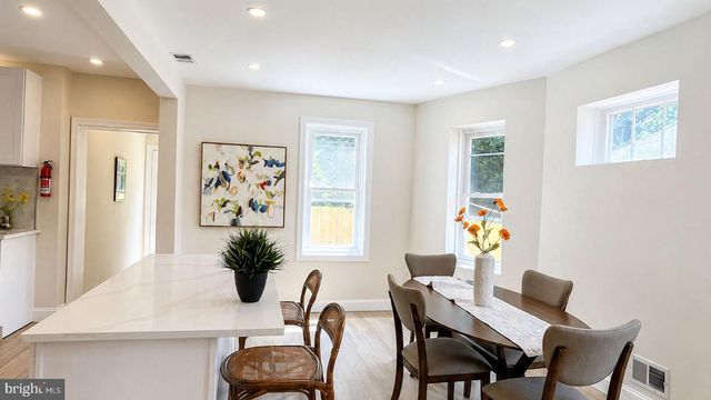 26 ELMHURST AVE, Trenton, NJ 08618