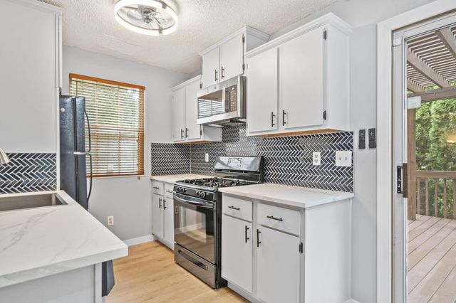 3325 Paradise Avenue, Hilliard, OH 43026