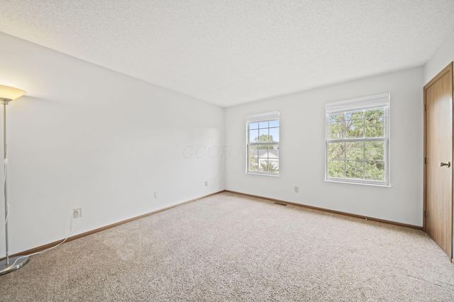 3325 Paradise Avenue, Hilliard, OH 43026