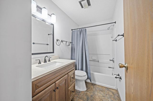 3325 Paradise Avenue, Hilliard, OH 43026