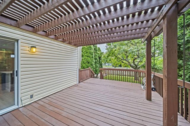 3325 Paradise Avenue, Hilliard, OH 43026