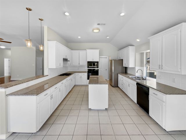 8712 Trace Ridge Parkway, Fort Worth, TX 76244