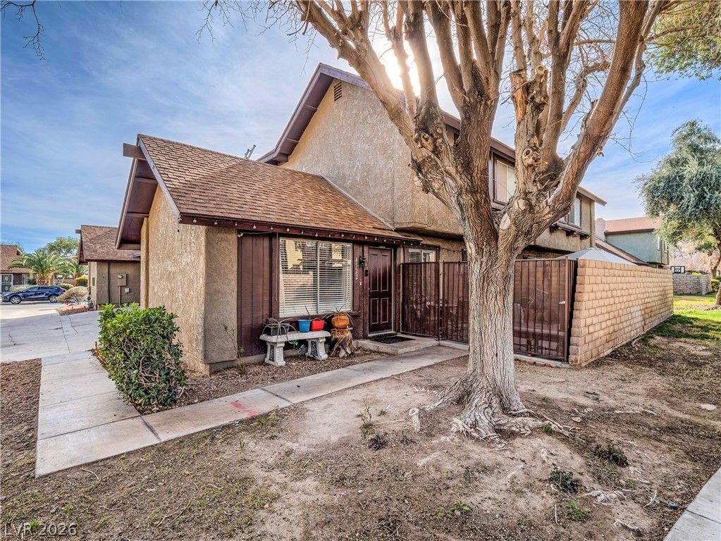 4522 Del Oro Drive, Las Vegas, NV 89102