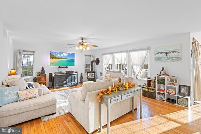 3 HAY RD, Tuckerton, NJ 08087