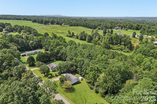 916 Long Branch Road, Grover, NC 28073