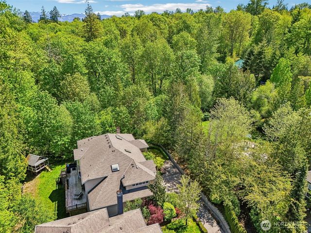 25846 NE 4th Place, Sammamish, WA 98074