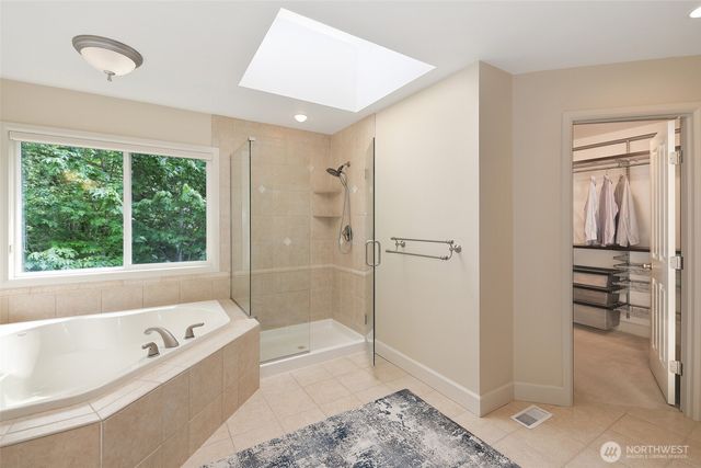 25846 NE 4th Place, Sammamish, WA 98074