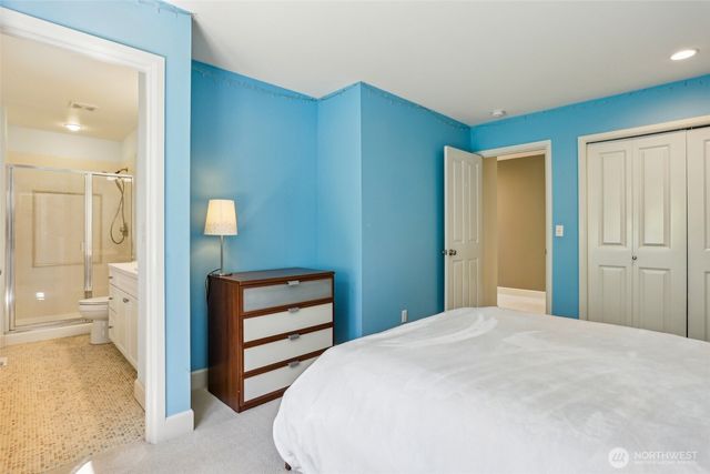 25846 NE 4th Place, Sammamish, WA 98074