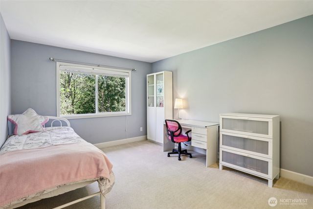 25846 NE 4th Place, Sammamish, WA 98074