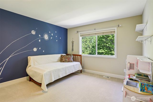 25846 NE 4th Place, Sammamish, WA 98074