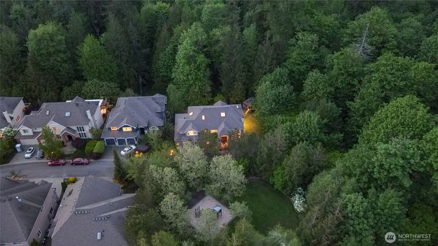 25846 NE 4th Place, Sammamish, WA 98074