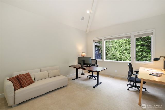 25846 NE 4th Place, Sammamish, WA 98074