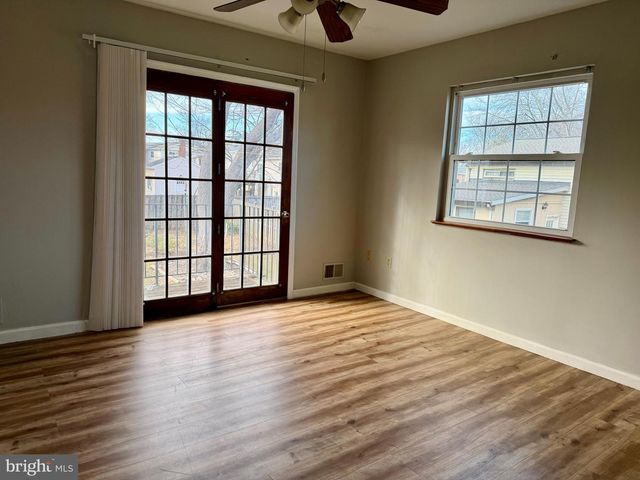 309 MISSOURI AVE, Herndon, VA 20170