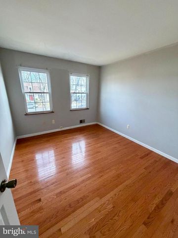 309 MISSOURI AVE, Herndon, VA 20170