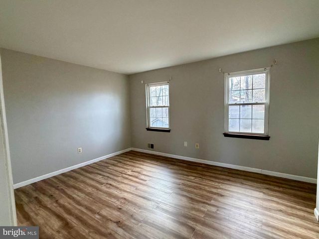 309 MISSOURI AVE, Herndon, VA 20170