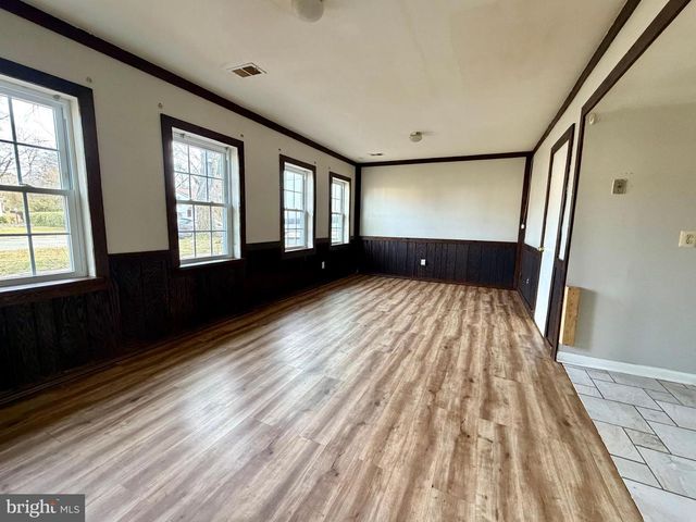 309 MISSOURI AVE, Herndon, VA 20170