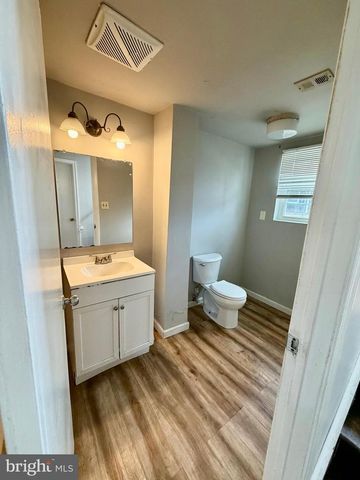 309 MISSOURI AVE, Herndon, VA 20170