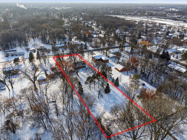 1440 92nd Avenue N, Brooklyn Park, MN 55444