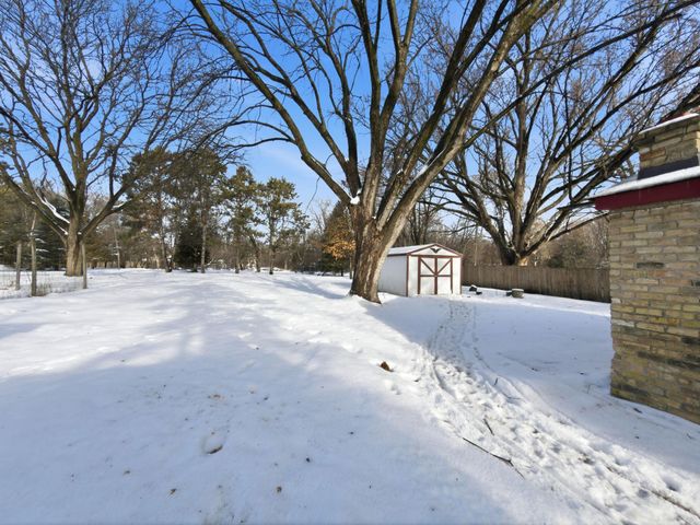 1440 92nd Avenue N, Brooklyn Park, MN 55444