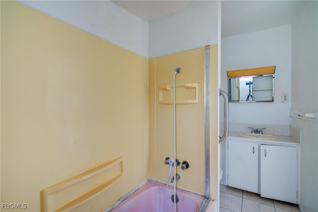 568 Prospect AVE, Fort Myers, FL 33905