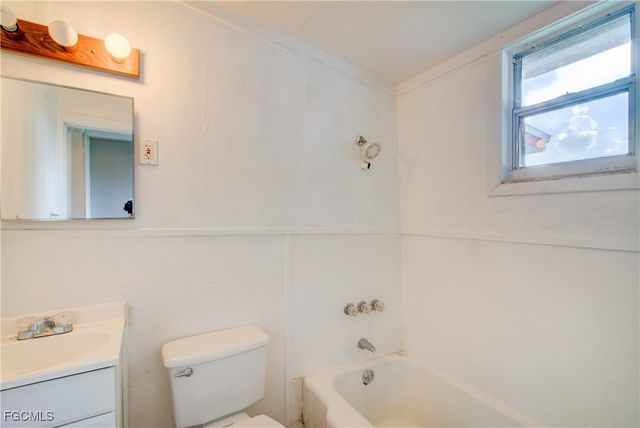 568 Prospect AVE, Fort Myers, FL 33905