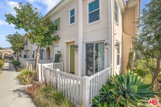 981 W Clover Avenue, Rialto, CA 92376