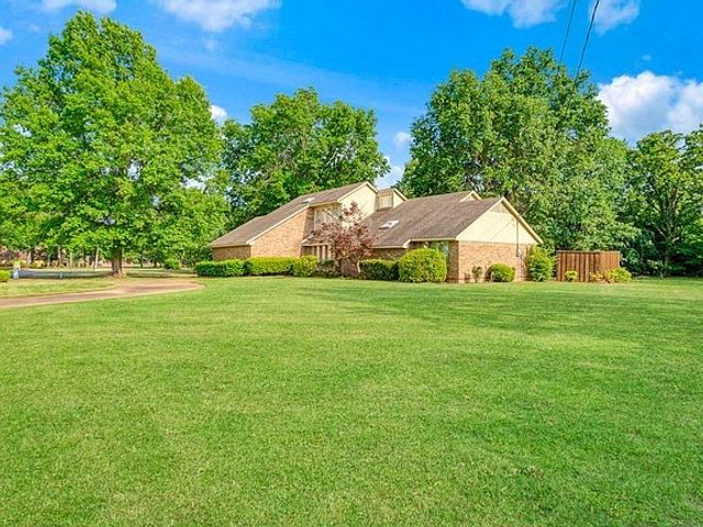 4110 Lakeshore Drive, Reno, TX 75462