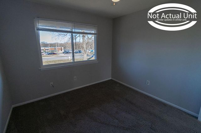 2924 LEEWAY DR D, Columbia, MO 65202