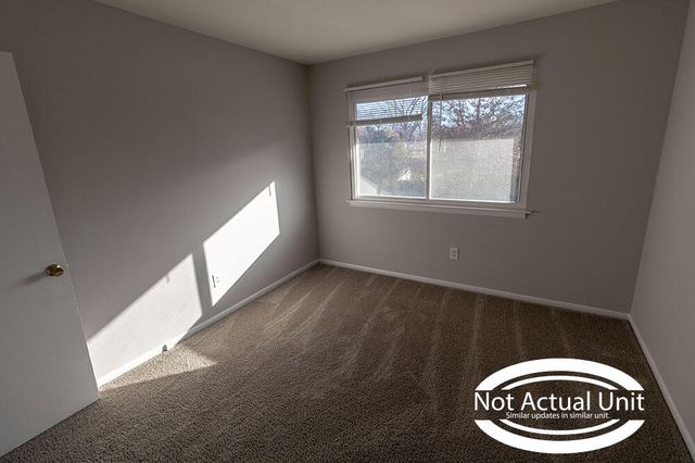 2924 LEEWAY DR D, Columbia, MO 65202