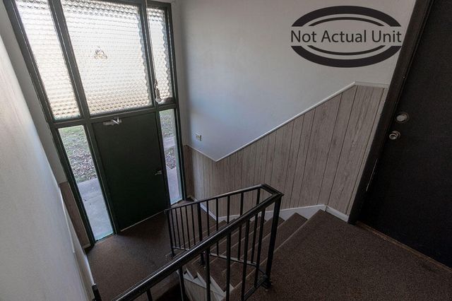 2924 LEEWAY DR D, Columbia, MO 65202