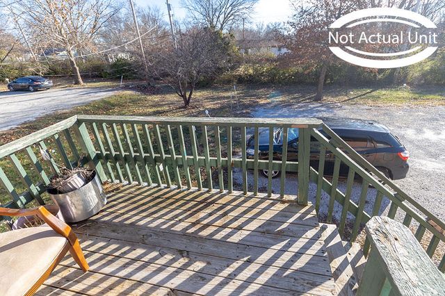 2924 LEEWAY DR D, Columbia, MO 65202