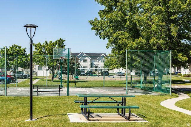 4156 S DAVENCREST LN, Taylorsville, UT 84129