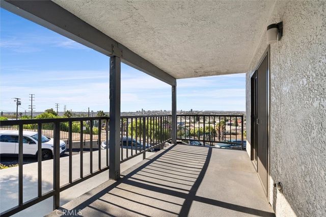 2599 Walnut 128, Signal Hill, CA 90755