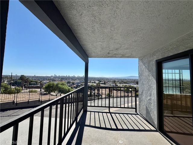 2599 Walnut 128, Signal Hill, CA 90755