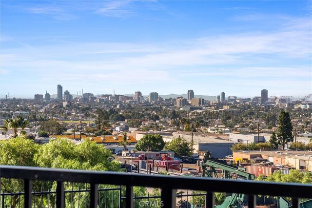 2599 Walnut 128, Signal Hill, CA 90755