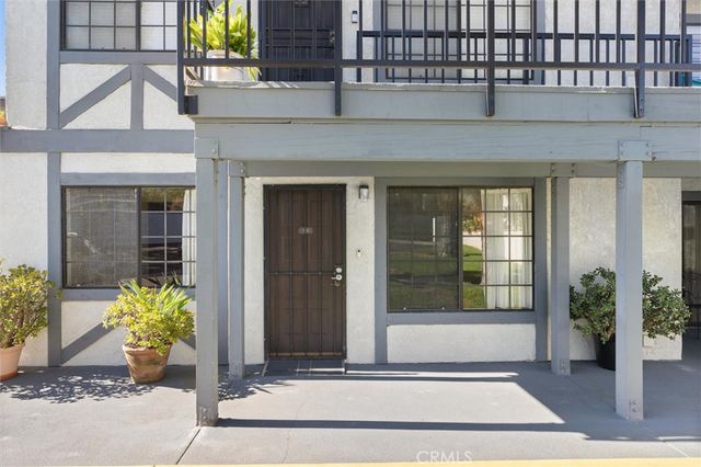 2599 Walnut 128, Signal Hill, CA 90755