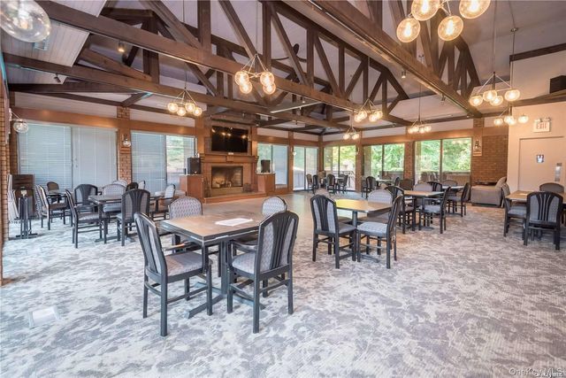 15 Spring Hollow, Roslyn, NY 11576