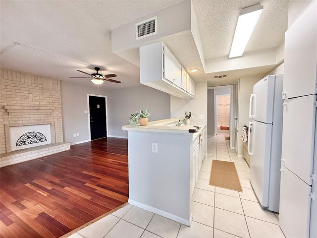 3919 Fairmont Parkway 260, Pasadena, TX 77504