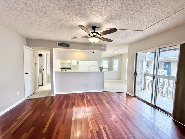 3919 Fairmont Parkway 260, Pasadena, TX 77504