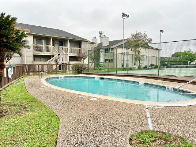 3919 Fairmont Parkway 260, Pasadena, TX 77504