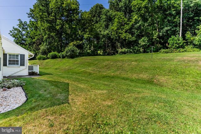 2416 CHURCH RD, Hummelstown, PA 17036