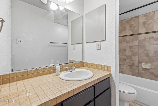4433 N STANTON Street A501, El Paso, TX 79902