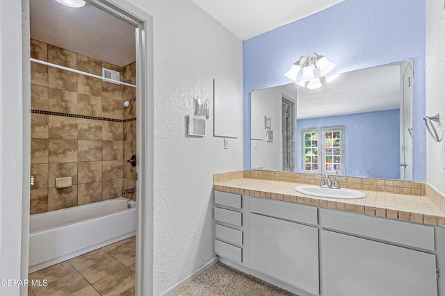 4433 N STANTON Street A501, El Paso, TX 79902