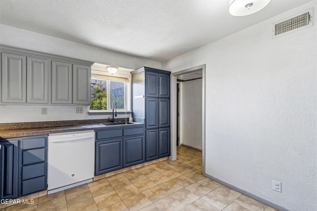 4433 N STANTON Street A501, El Paso, TX 79902