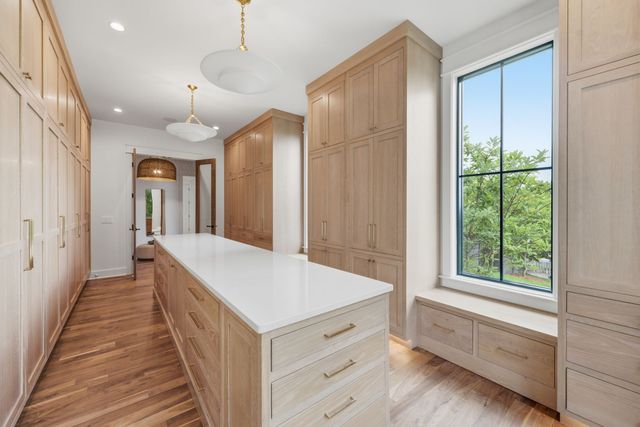 818 Brentview Dr, Nashville, TN 37220