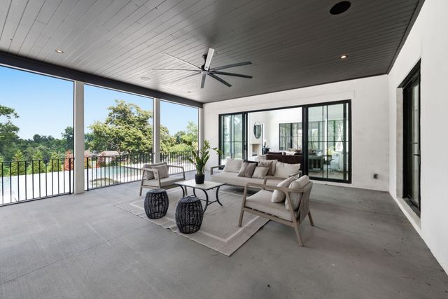 818 Brentview Dr, Nashville, TN 37220