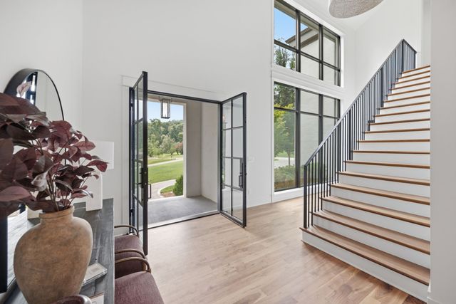 818 Brentview Dr, Nashville, TN 37220